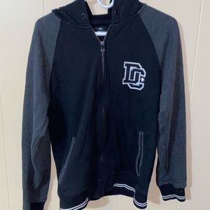 🌿2/$25 DC zip up sweater